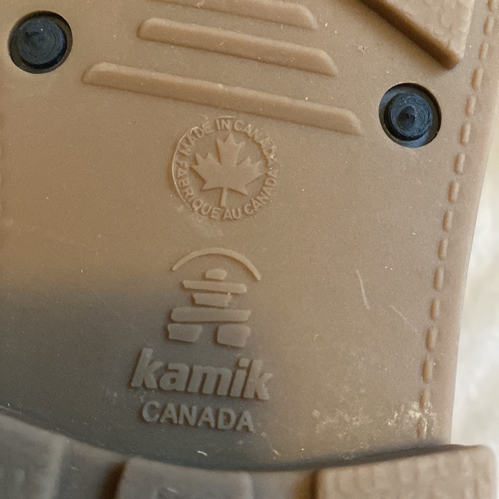Beautiful Kamik waterproof lined boots - Picture 9 of 11